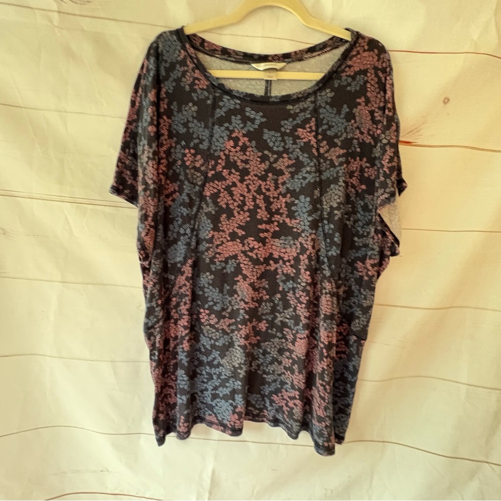 CJ Banks Gray and Pink Knit Top
